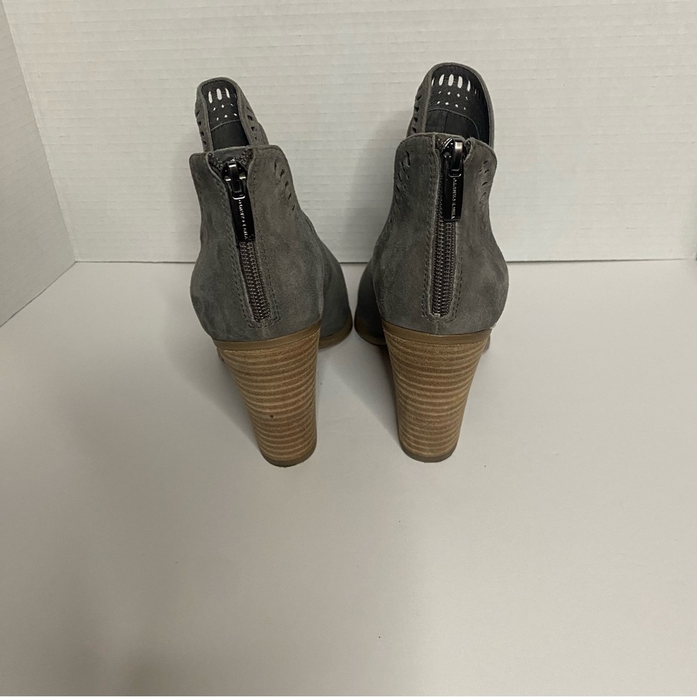 Vince‎ Camuto Fileana Split Shaft Gray Suede Ankle Booties - Picture 6 of 10